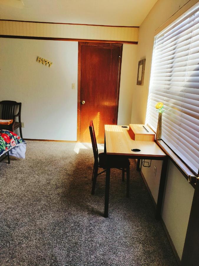 Golden Sunflower'S Apt B1 Lawton Exterior photo